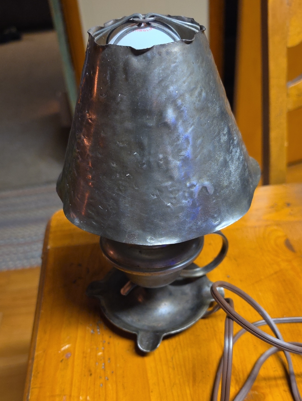 Antique Style Metal Table Lamp in Aged Bronze